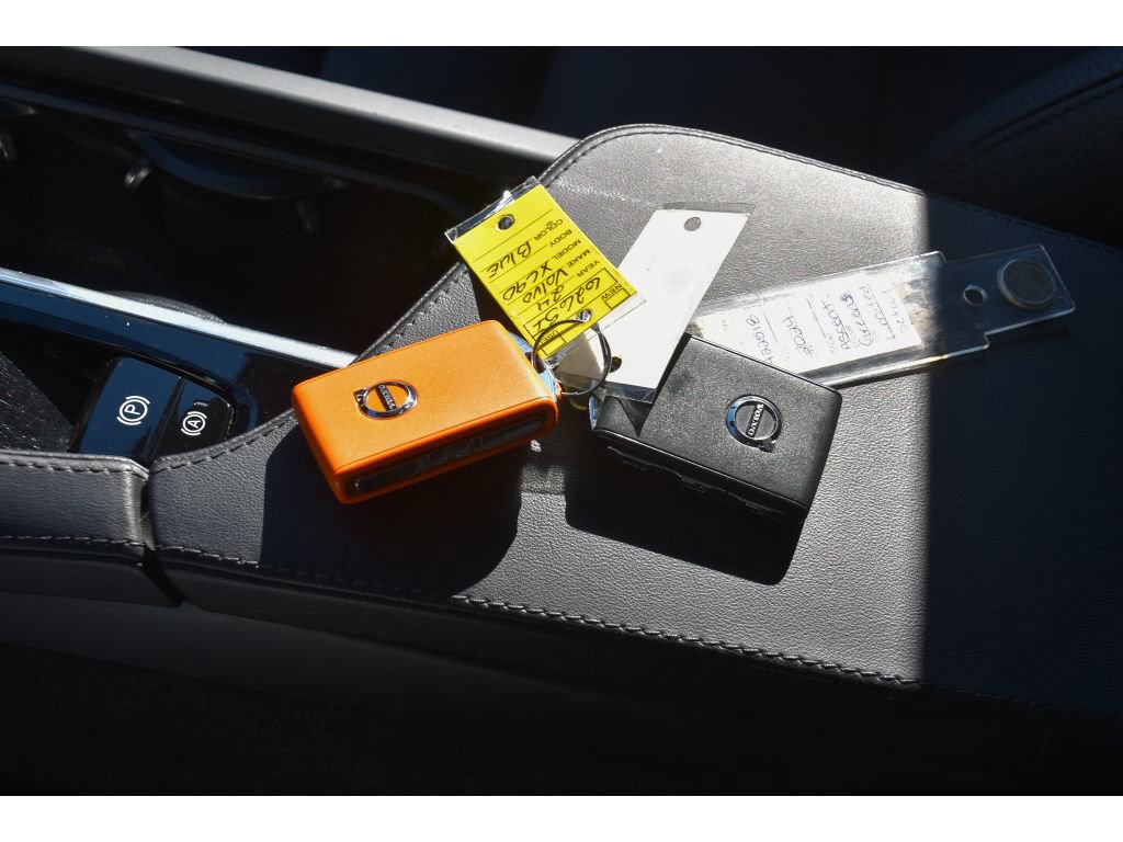 Used 2024 Volvo XC90 T8 Plus w/ Protection Package image 40