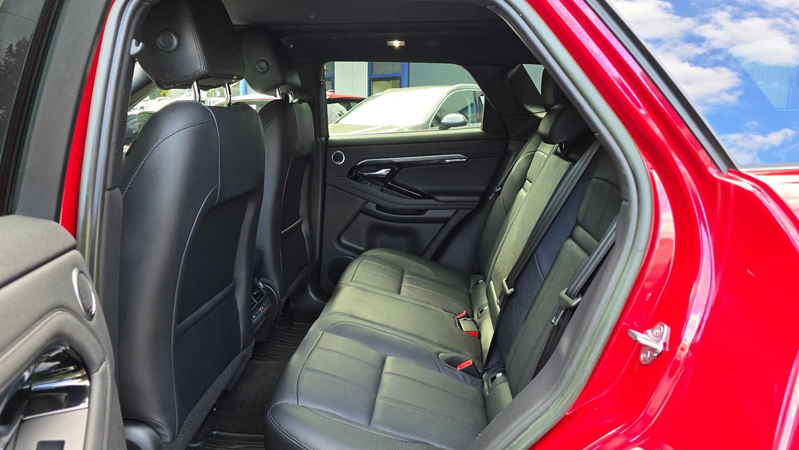 Used 2023 Land Rover Range Rover Evoque R-Dynamic SE AWD/4WD image 16