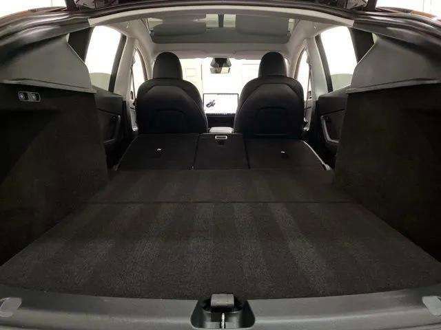 Used 2023 Tesla Model Y Performance image 77