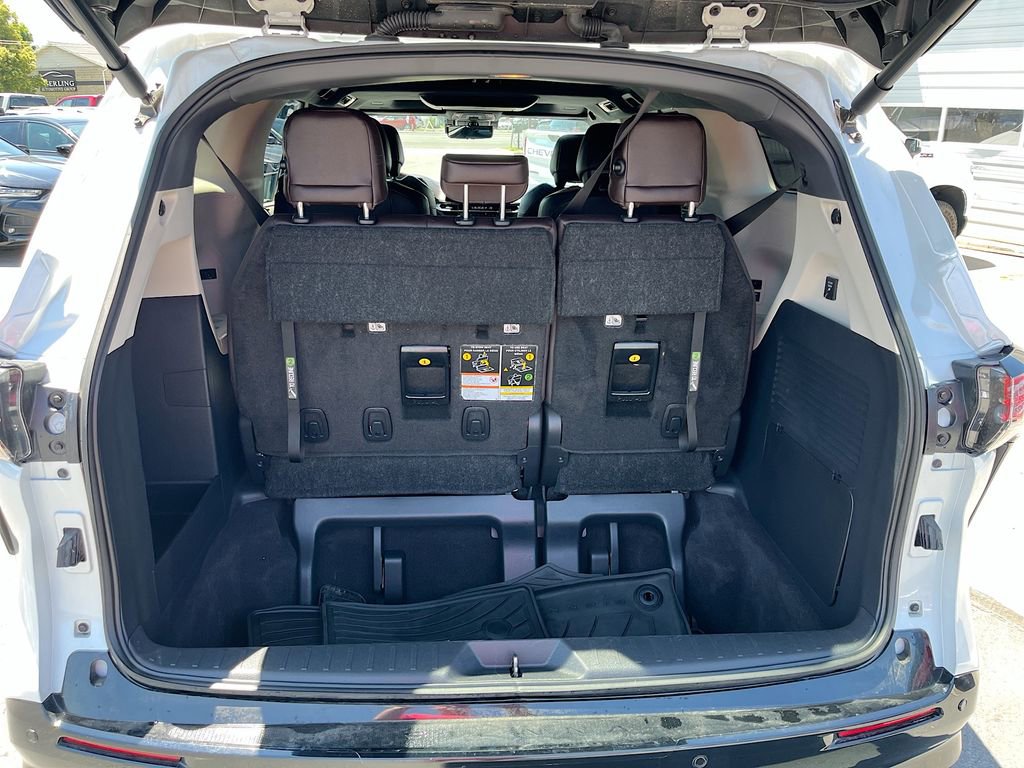 Used 2024 Toyota Sienna Platinum AWD/4WD image 29