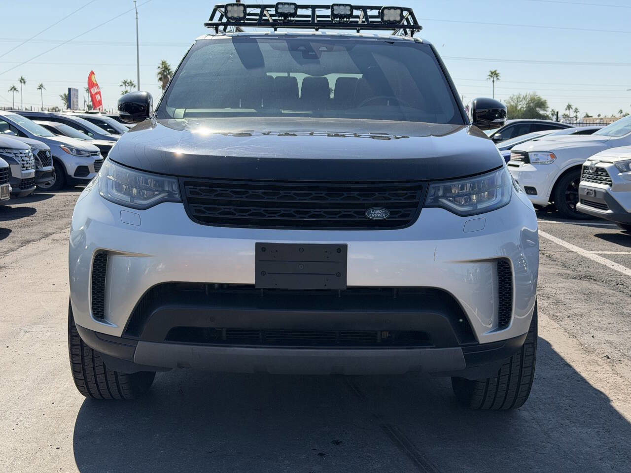 Used 2017 Land Rover Discovery SE image 17