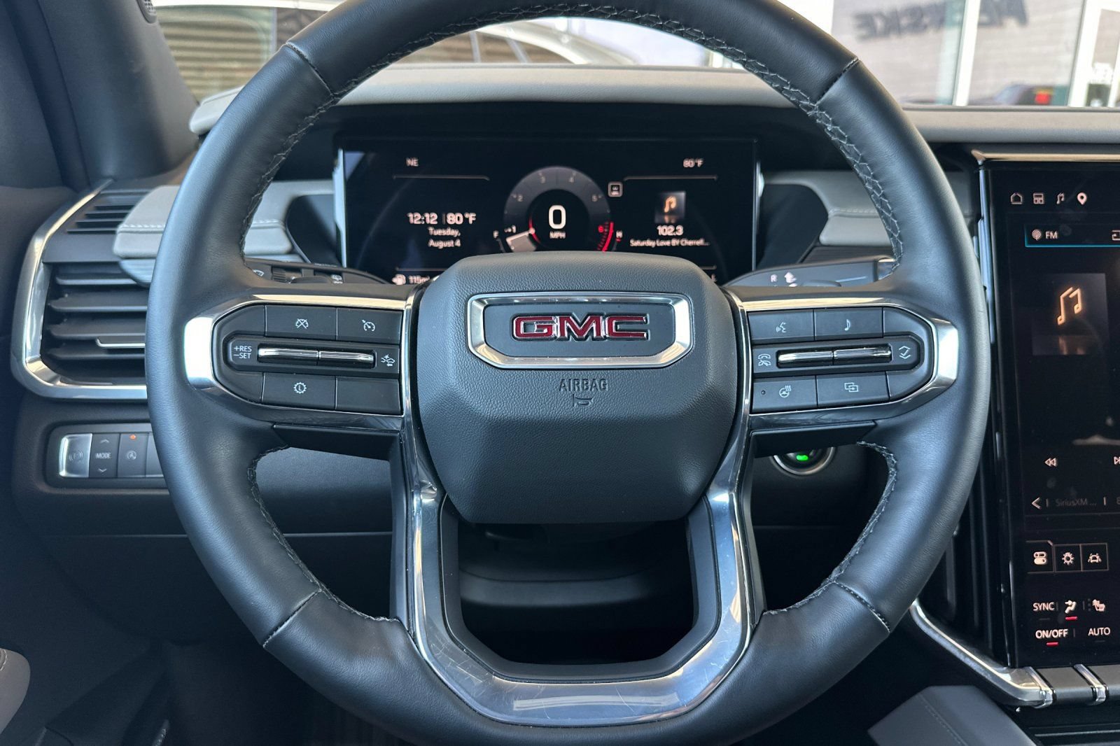 Used 2026 GMC Acadia Elevation w/ Elevation Premium Package FWD image 33