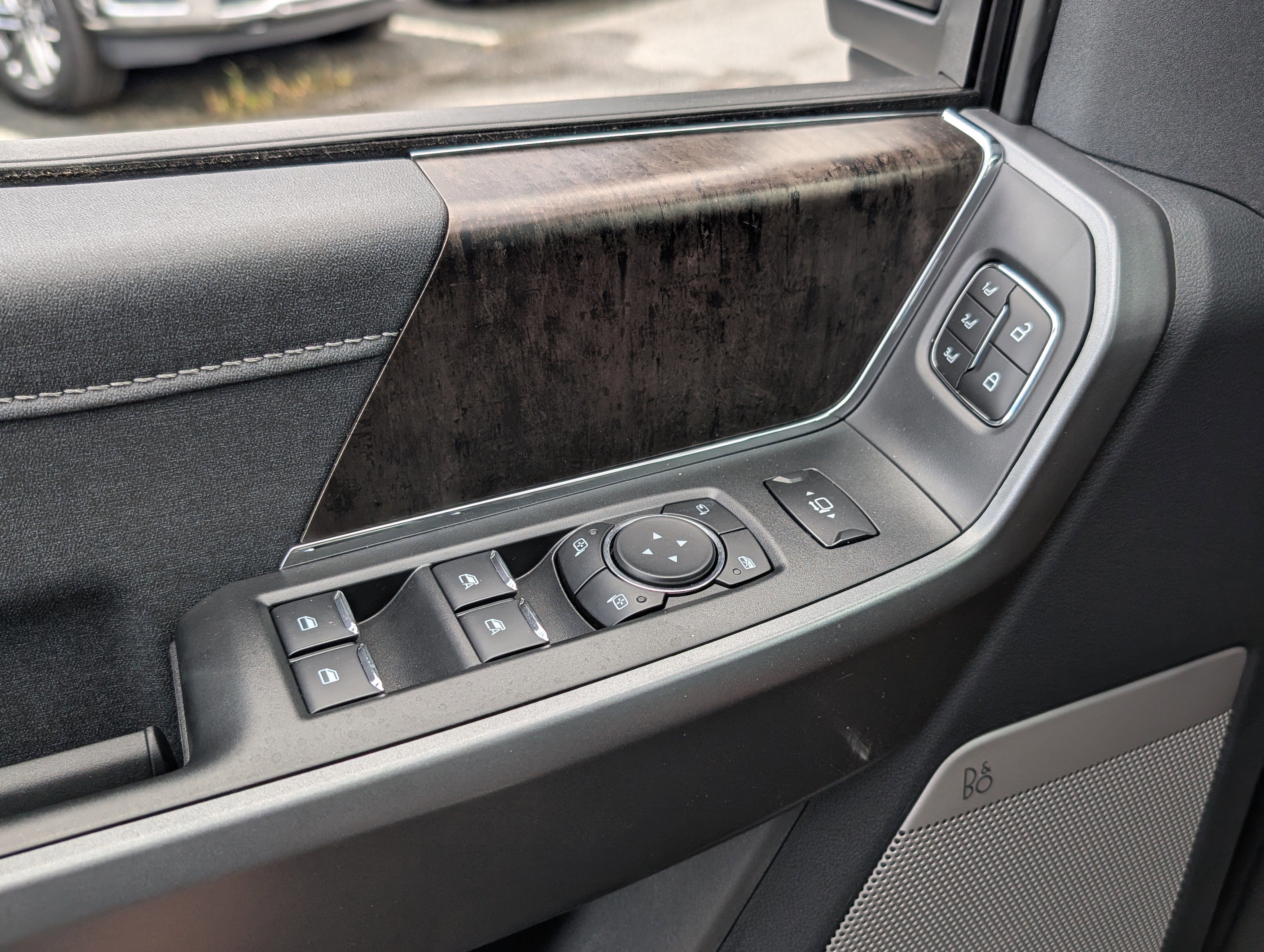 New 2026 Ford F350 Lariat w/ Black Appearance Package image 18