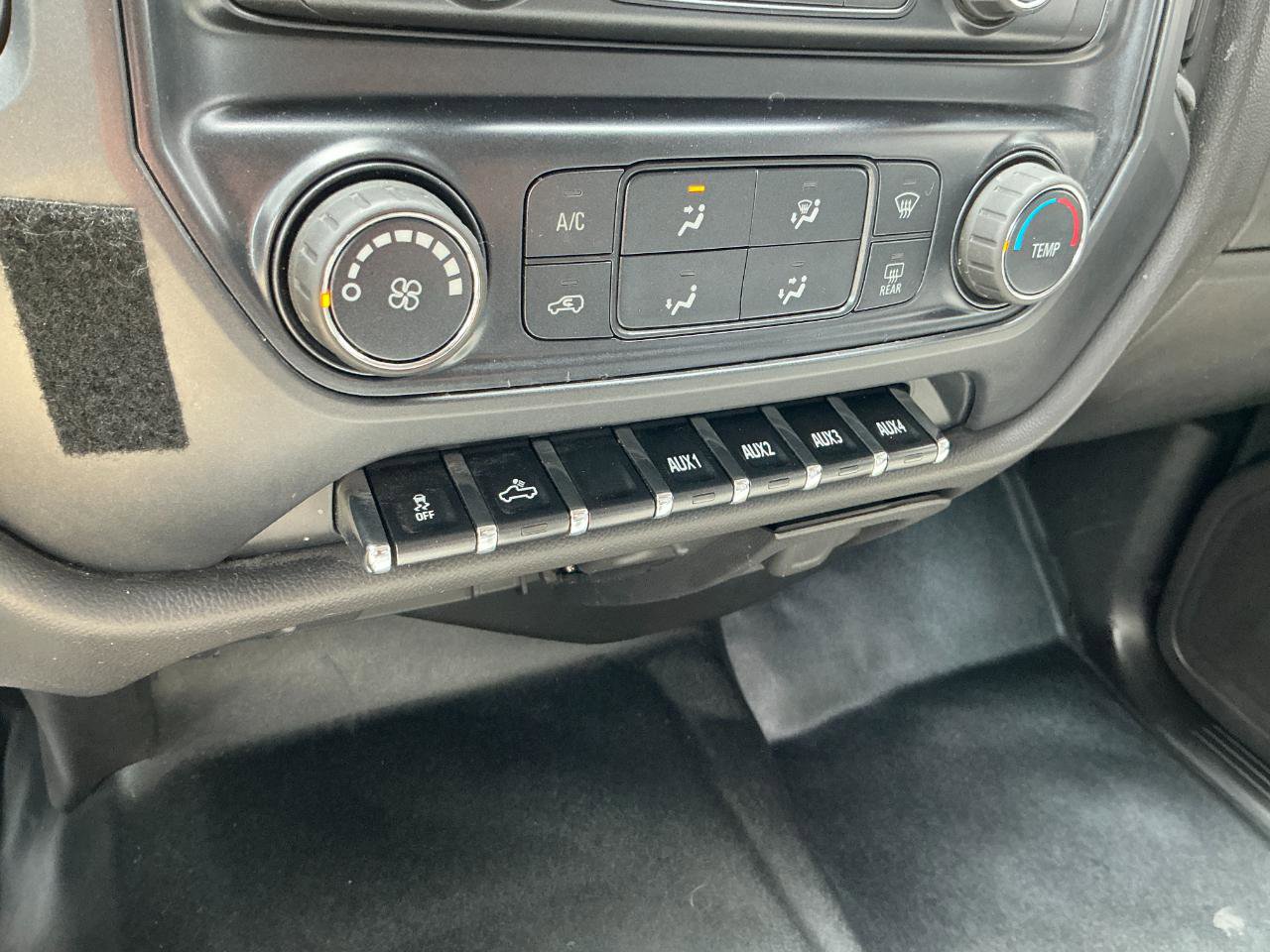 Used 2016 Chevrolet Silverado 2500 W/T w/ Snow Plow Prep Package AWD/4WD image 17
