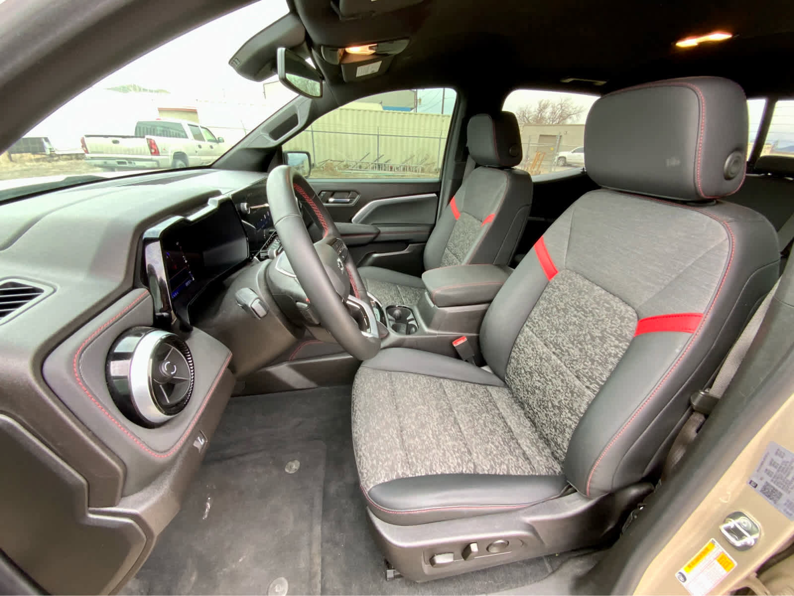 Certified 2023 Chevrolet Colorado Z71 w/ Z71 Convenience Package 2 image 26