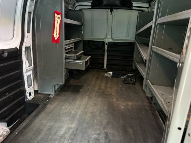 Used 2018 Chevrolet Express 2500 w/ Communications Package RWD image 23