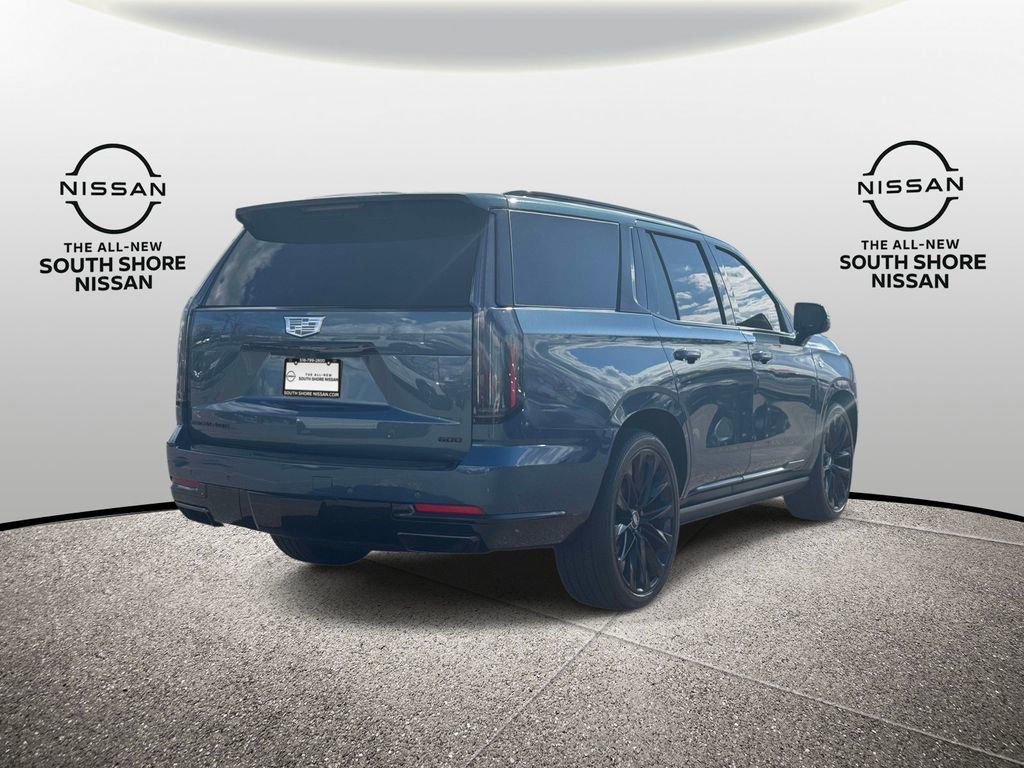 Used 2025 Cadillac Escalade Sport Platinum w/ LPO, ONYX Package AWD/4WD image 5
