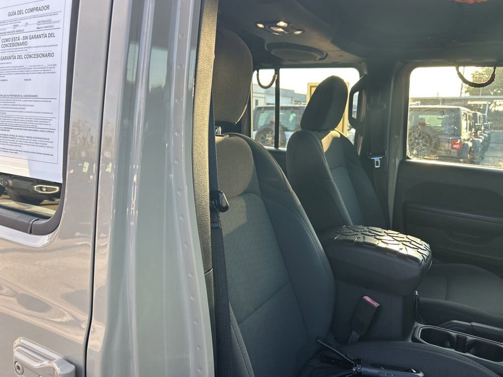 Used 2020 Jeep Gladiator Sport AWD/4WD image 22