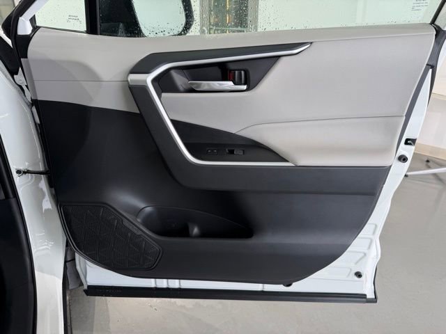 New 2025 Toyota RAV4 XLE image 32
