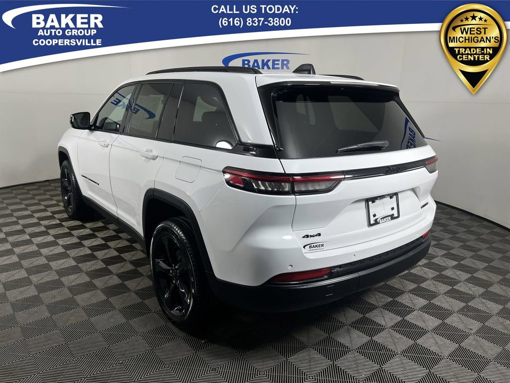 Used 2024 Jeep Grand Cherokee Limited w/ Black Appearance Package image 7