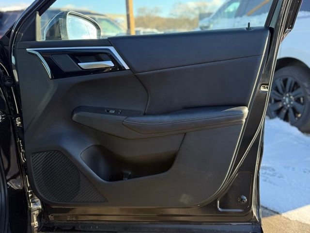 Used 2023 Mitsubishi Outlander SE image 18