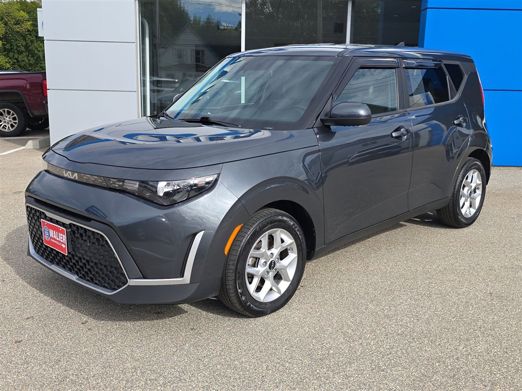 Used 2023 Kia Soul LX w/ LX Technology Package image 1