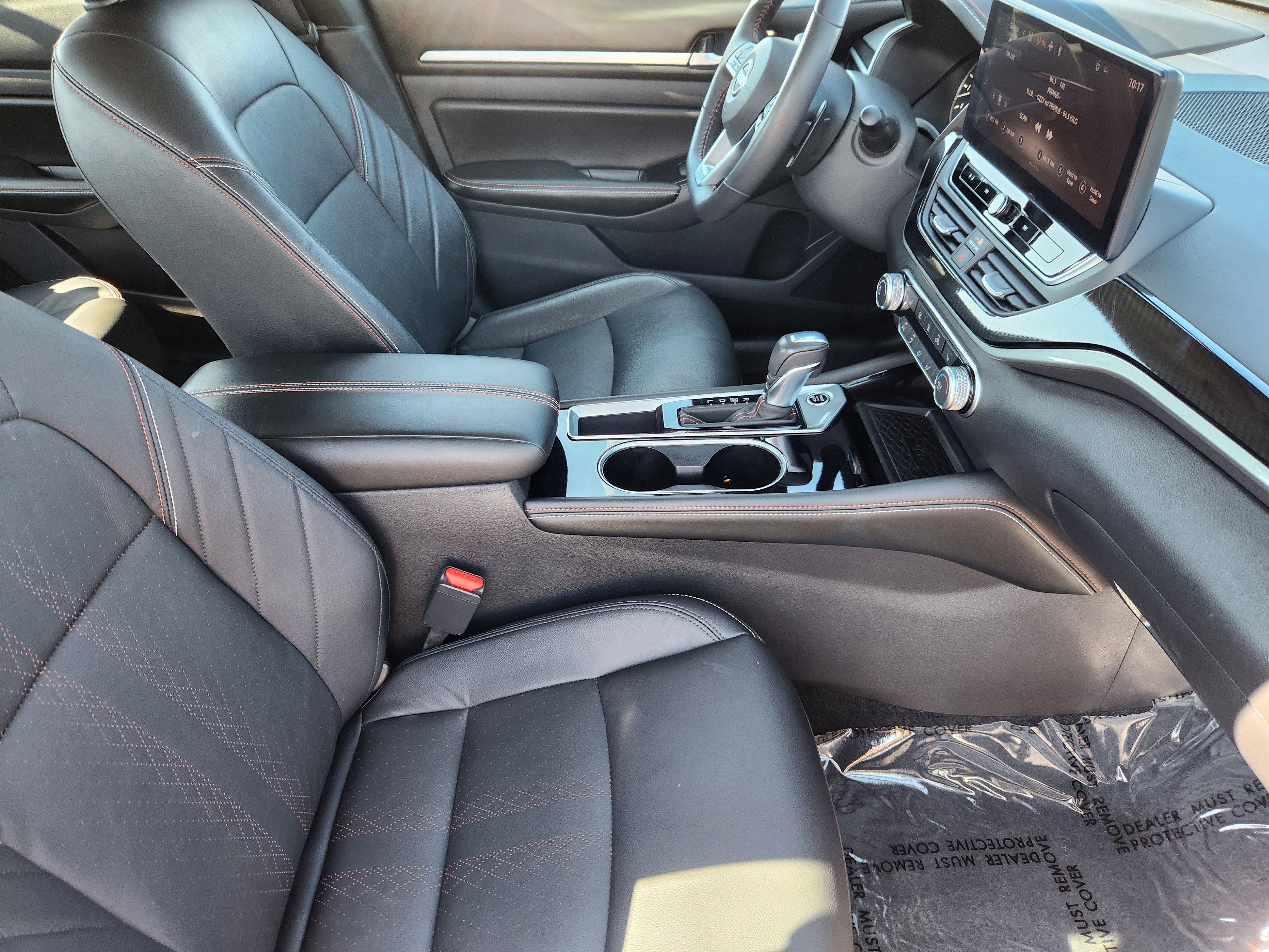 Used 2024 Nissan Altima 2.5 SR w/ SR Premium Package image 13