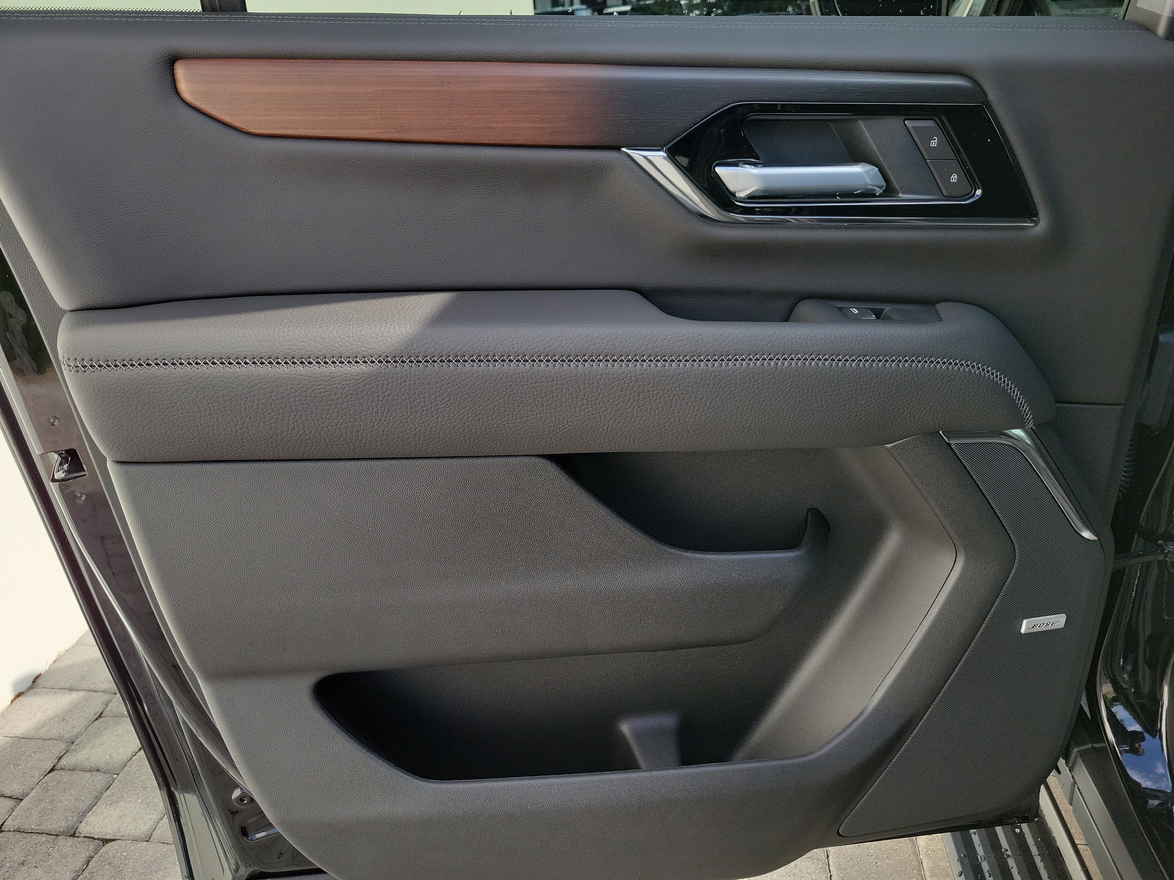 New 2026 GMC Yukon XL Denali AWD/4WD image 12