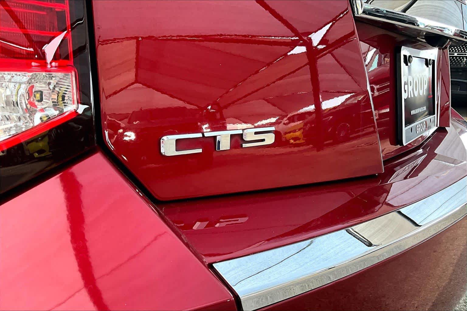 Used 2010 Cadillac CTS Premium RWD image 30