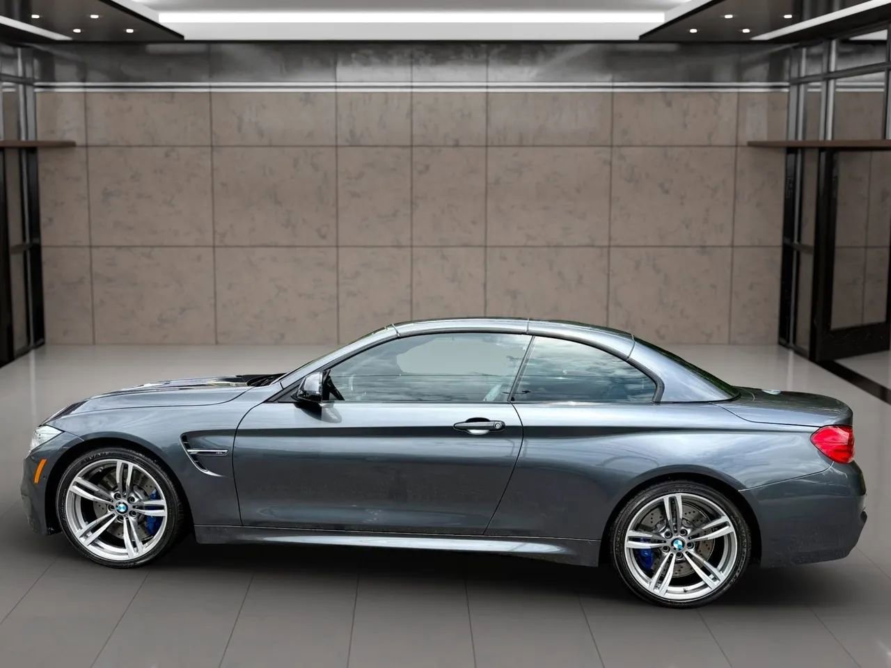 Used 2016 BMW M4 Convertible RWD image 13