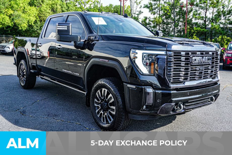 Used 2024 GMC Sierra 3500 Denali Ultimate AWD/4WD image 3