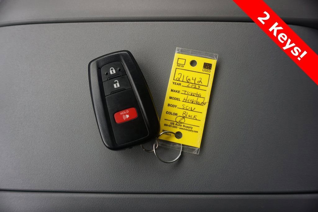 Used 2023 Toyota Highlander L image 32