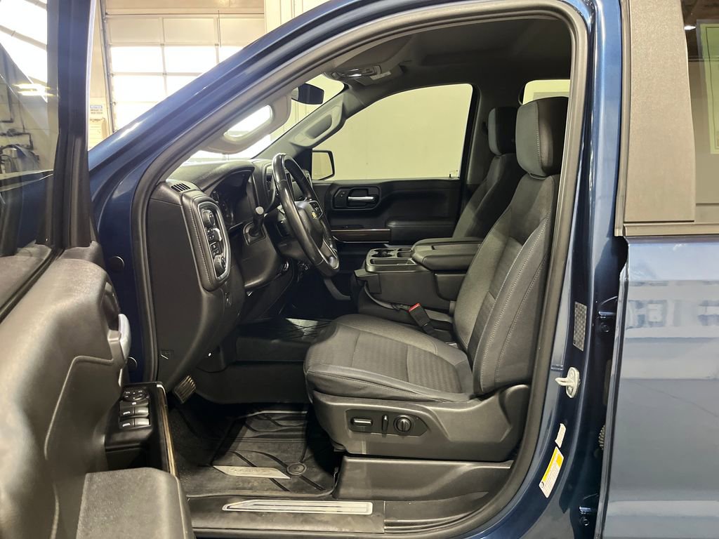 Used 2019 Chevrolet Silverado 1500 LT w/ All-Star Edition image 38
