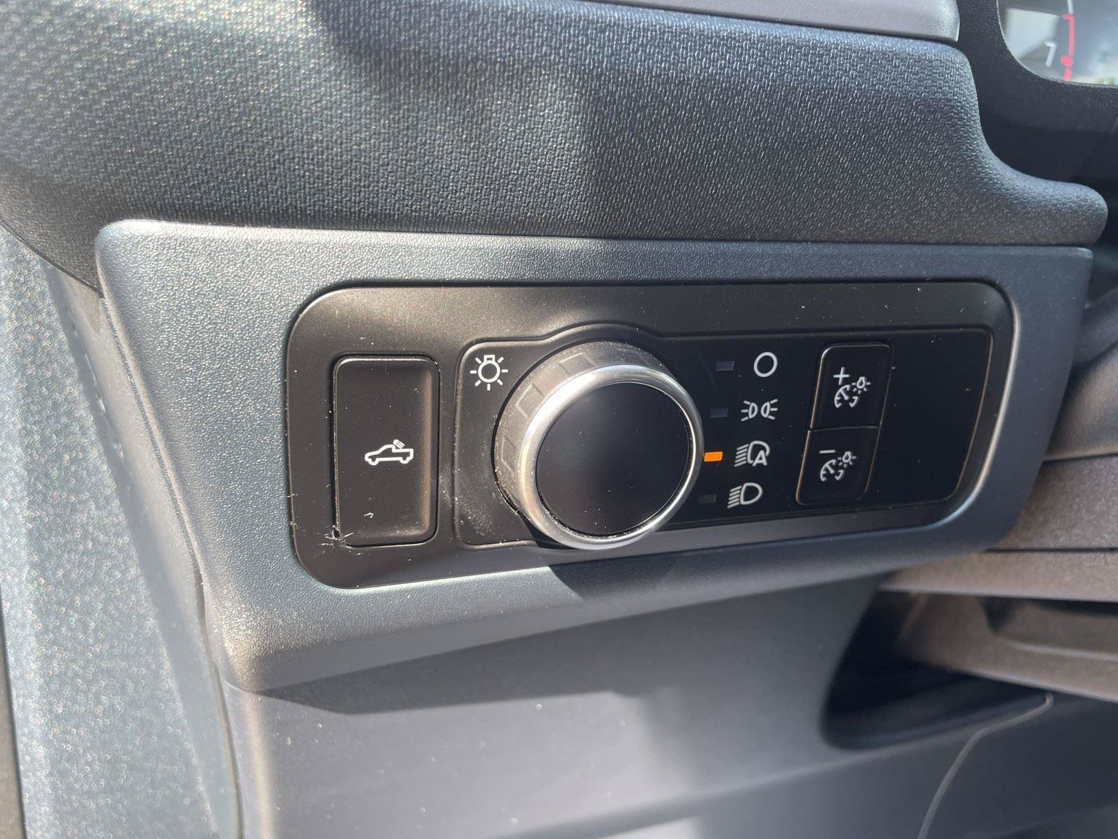 Used 2023 Ford Maverick XL FWD image 16