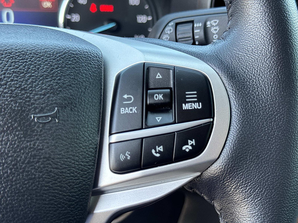 Certified 2023 Ford Explorer XLT RWD image 10