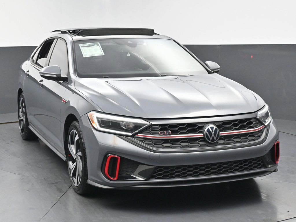Used 2024 Volkswagen Jetta GLI Autobahn image 3