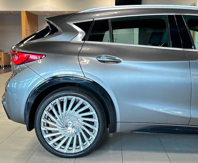 Used 2018 INFINITI QX30 Premium w/ Technology Package image 17