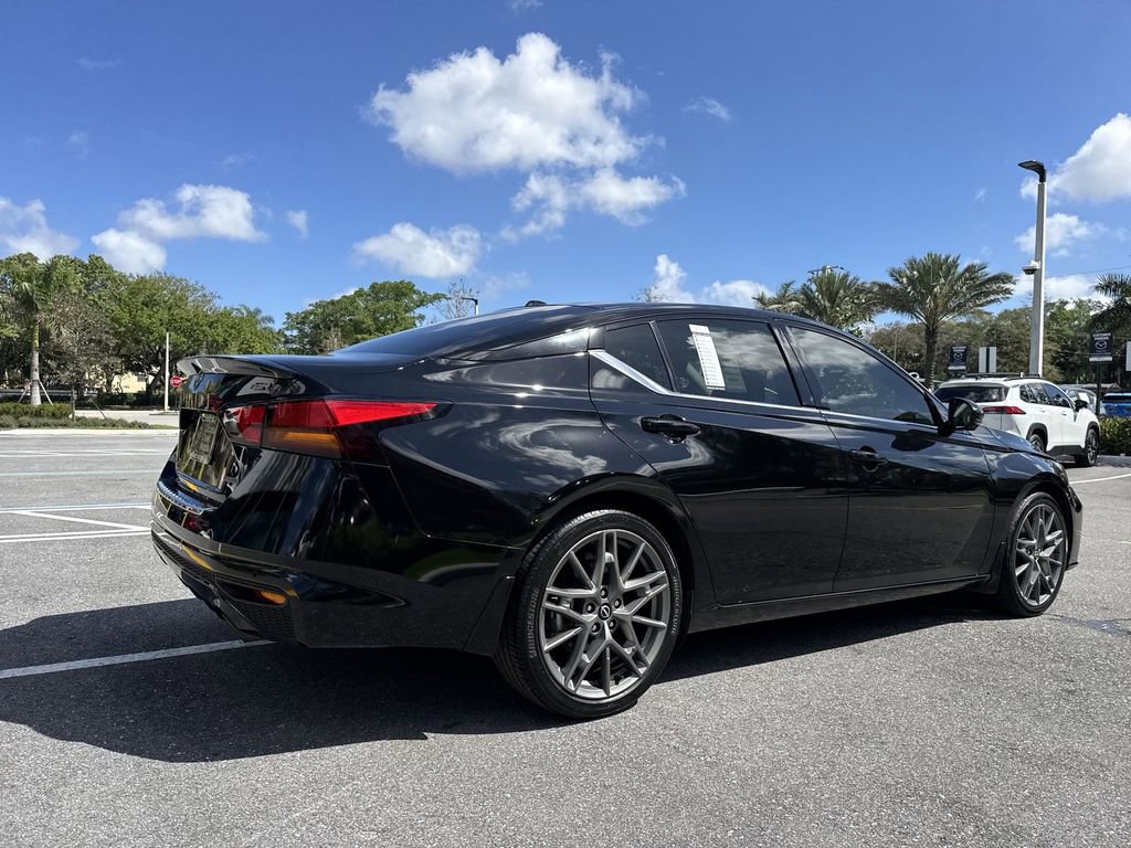 Used 2023 Nissan Altima 2.0 SR image 25