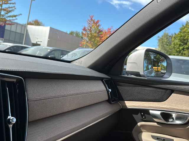 Certified 2026 Volvo XC90 B6 Plus AWD/4WD image 18