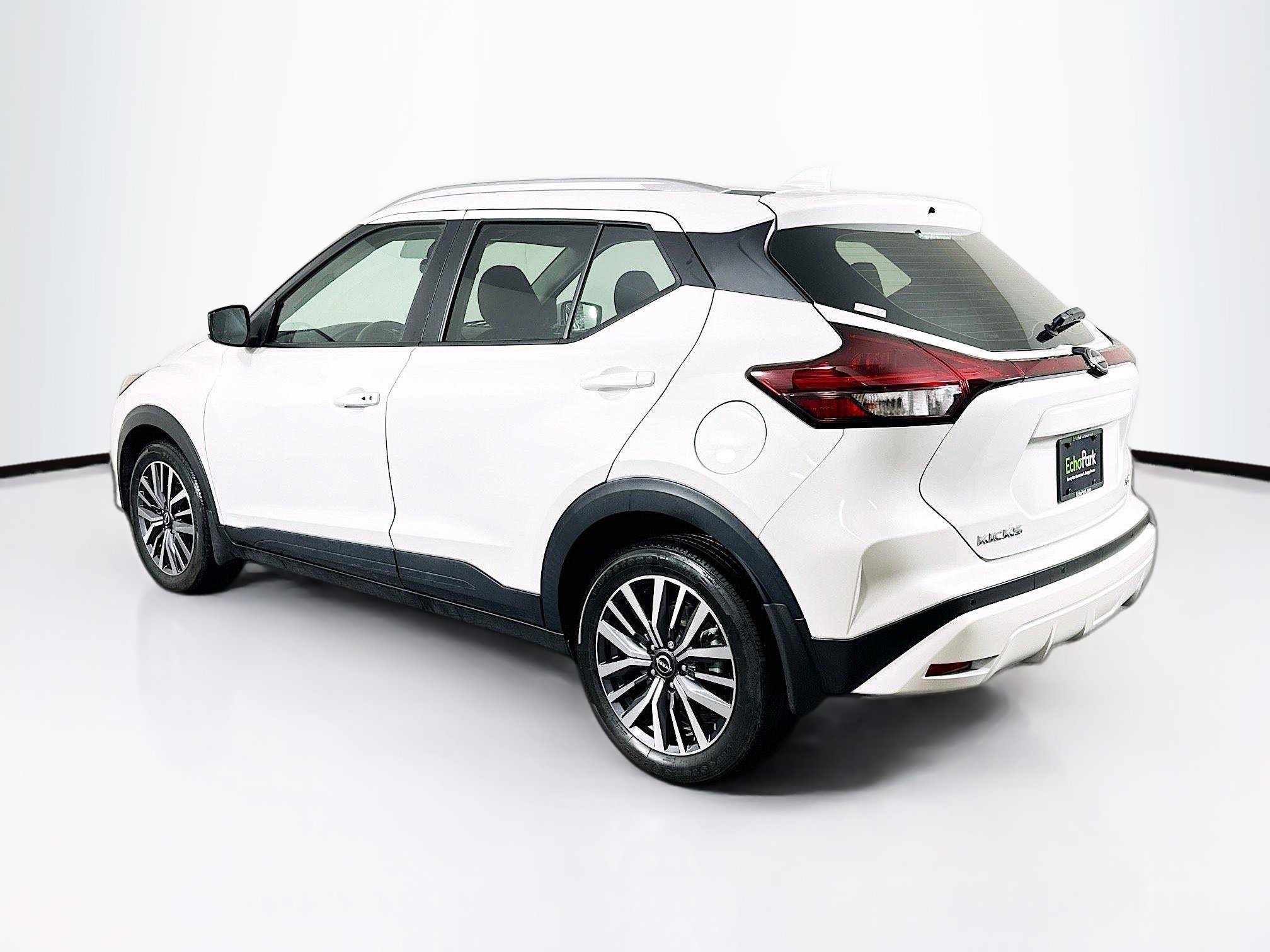Used 2024 Nissan Kicks SV image 5
