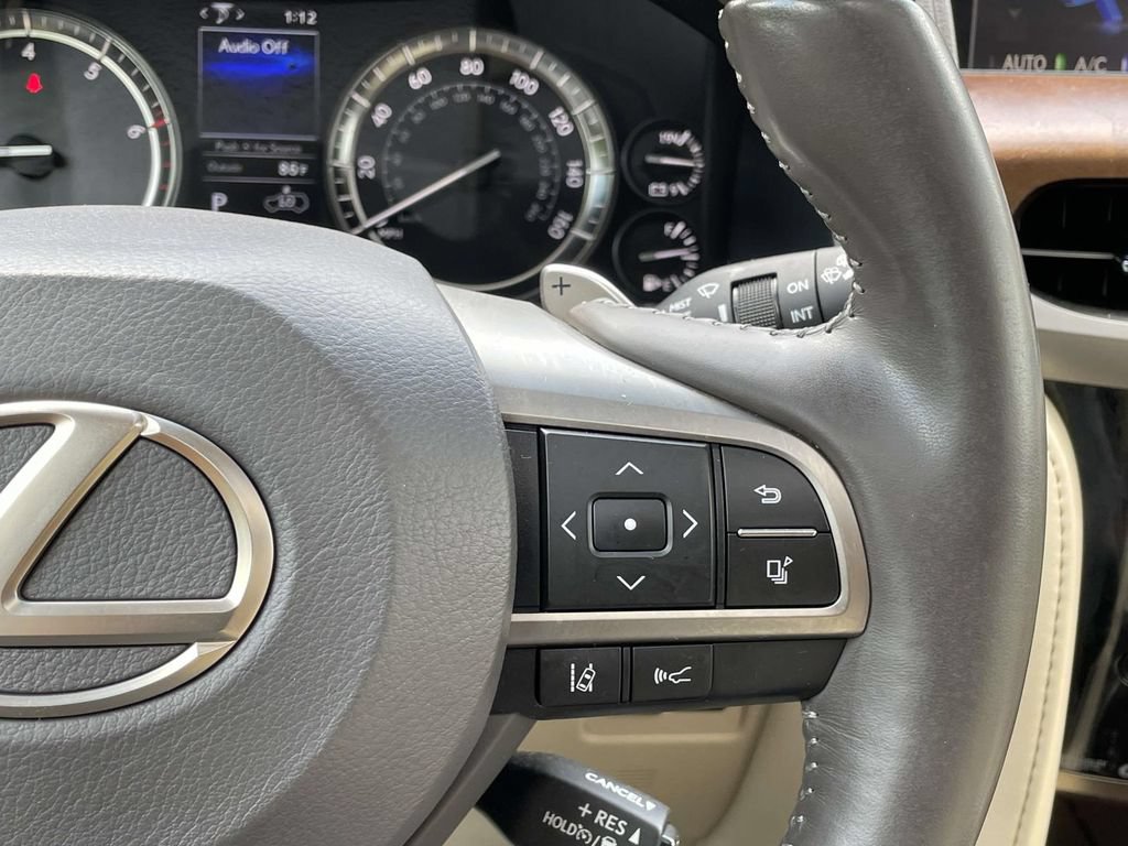 Used 2021 Lexus LX 570 4WD w/ Luxury Package image 40
