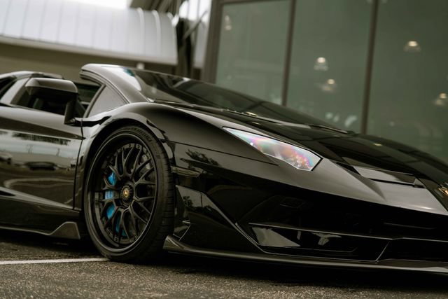 Used 2020 Lamborghini Aventador SVJ AWD/4WD image 32