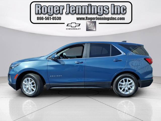 Used 2024 Chevrolet Equinox LT image 2