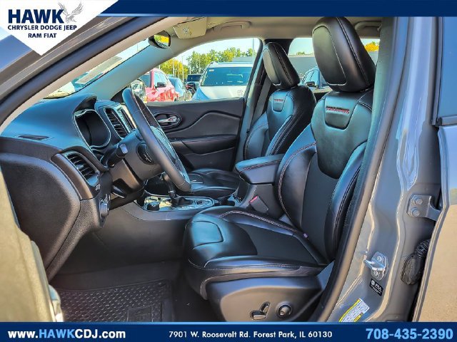 Used 2022 Jeep Cherokee Trailhawk w/ Technology Group B AWD/4WD image 8
