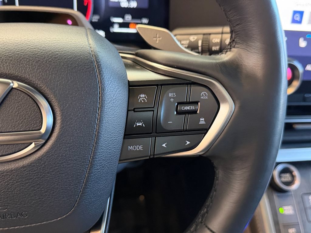 Used 2024 Lexus GX 550 w/ Accessory Package (2T) AWD/4WD image 19