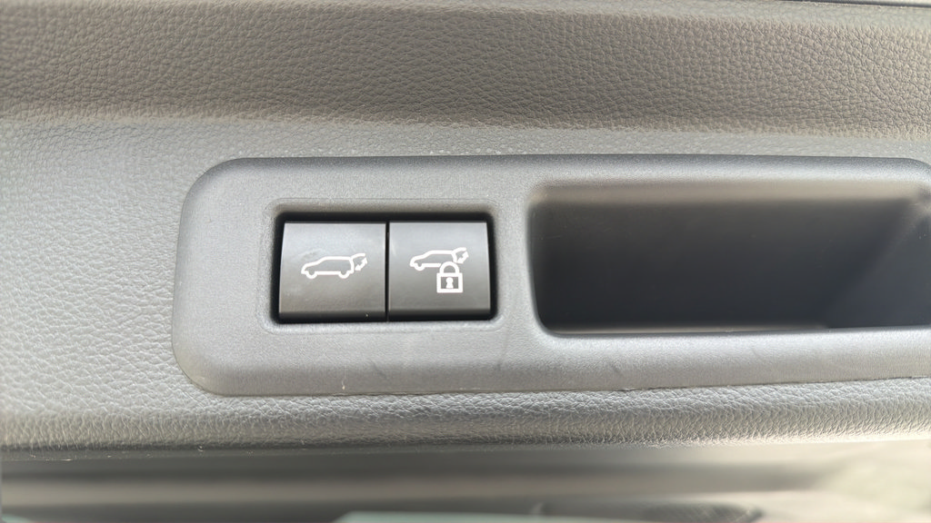Used 2023 Toyota Sequoia Capstone AWD/4WD image 16