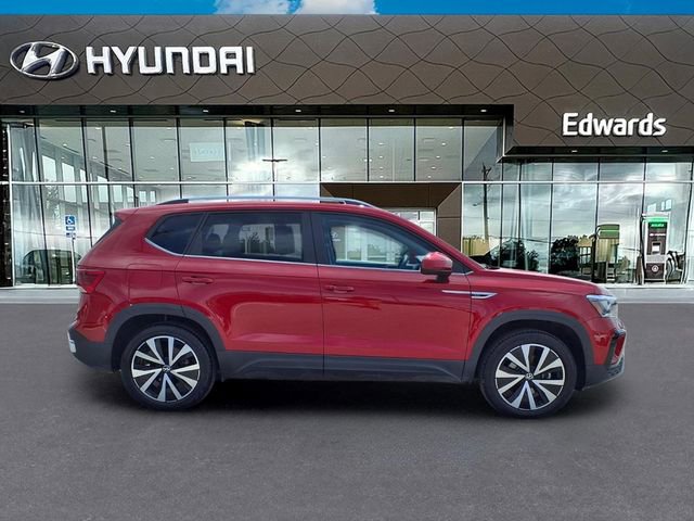 Used 2023 Volkswagen Taos SE AWD/4WD image 9