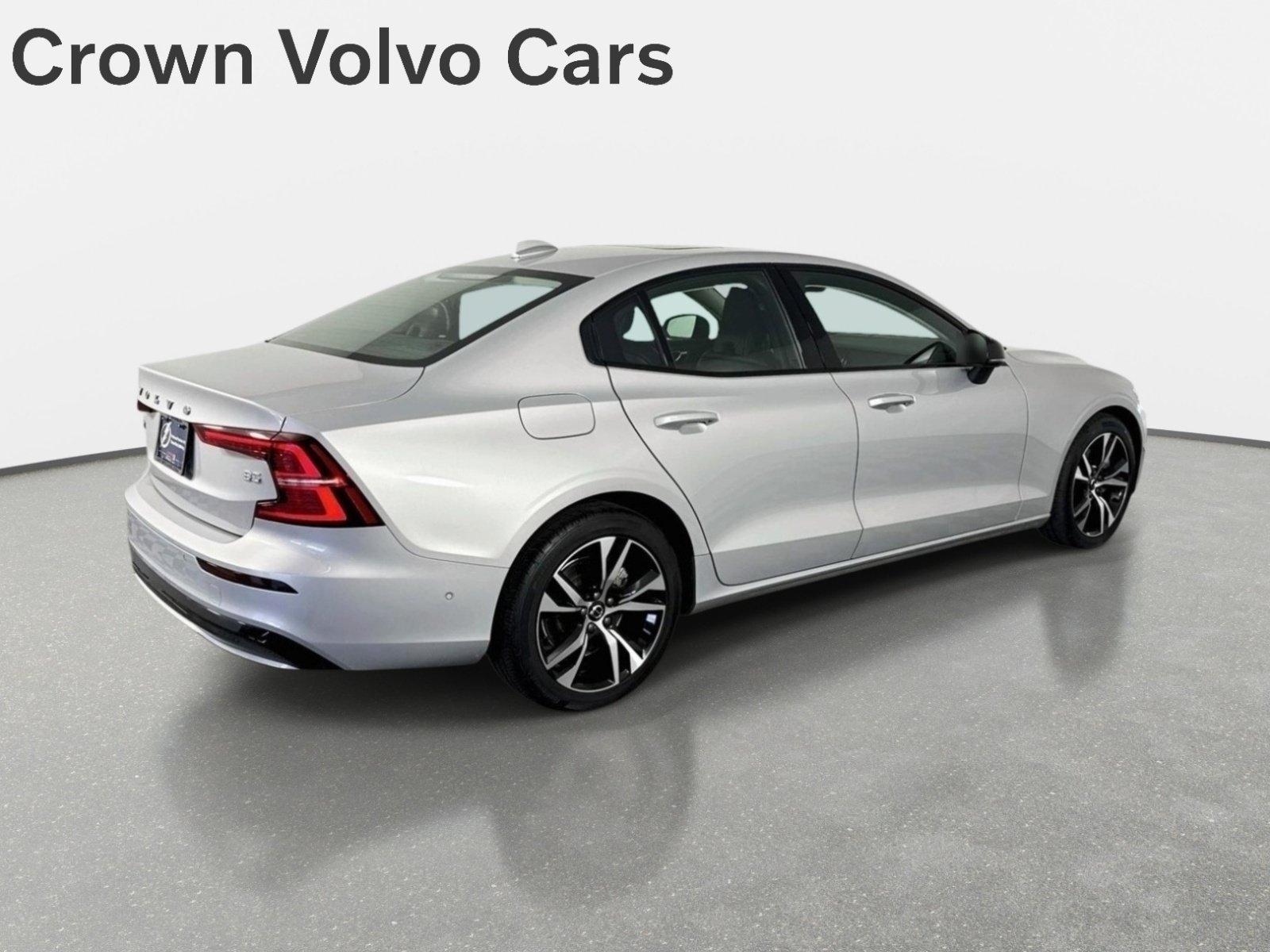 Used 2025 Volvo S60 B5 Plus FWD image 5