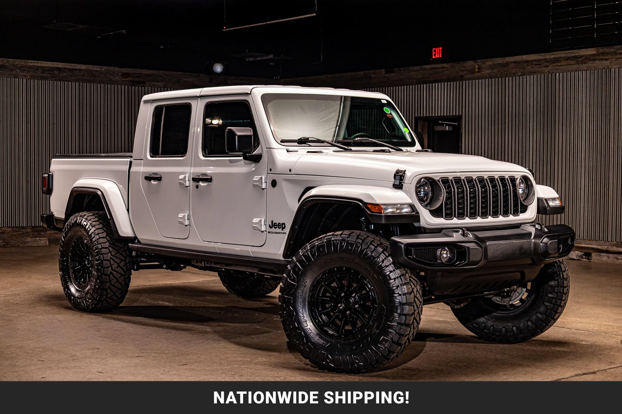 Used 2025 Jeep Gladiator Mojave AWD/4WD image 1