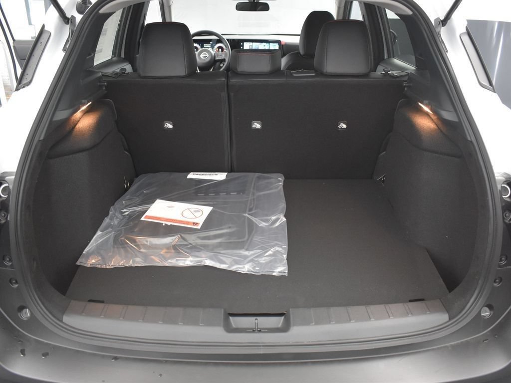 New 2026 Nissan Kicks SR w/ Cold Weather Package AWD/4WD image 33