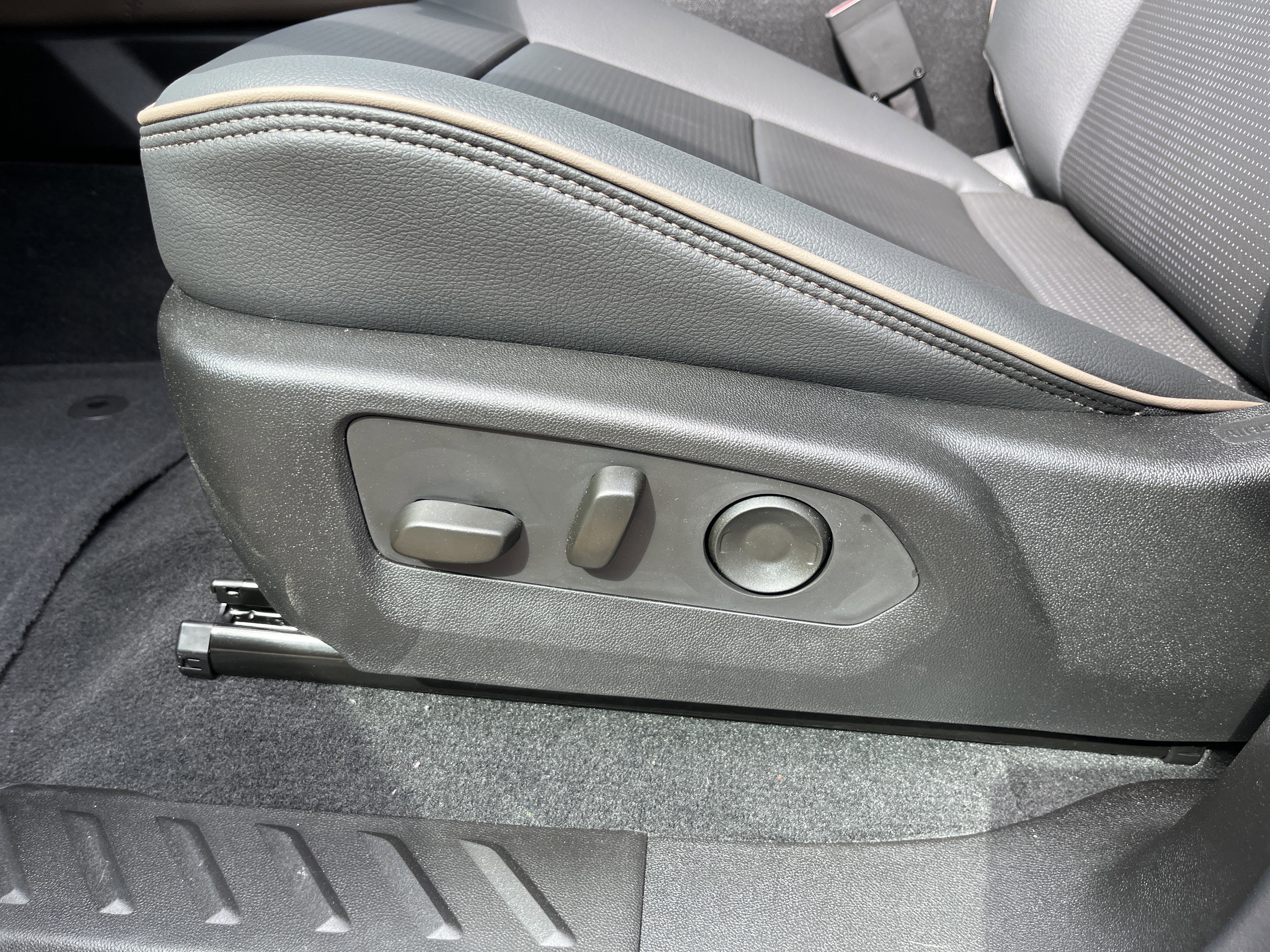 New 2026 GMC Canyon Denali AWD/4WD image 23