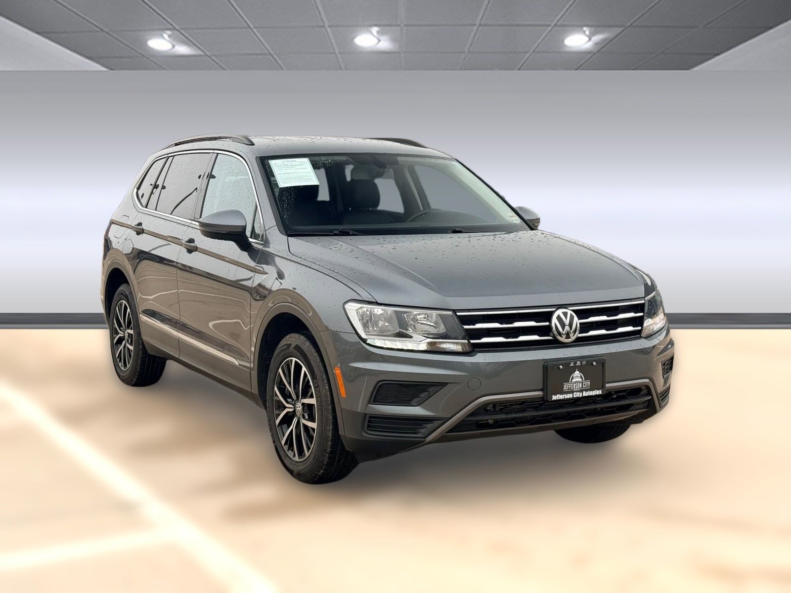 Used 2021 Volkswagen Tiguan SE image 6