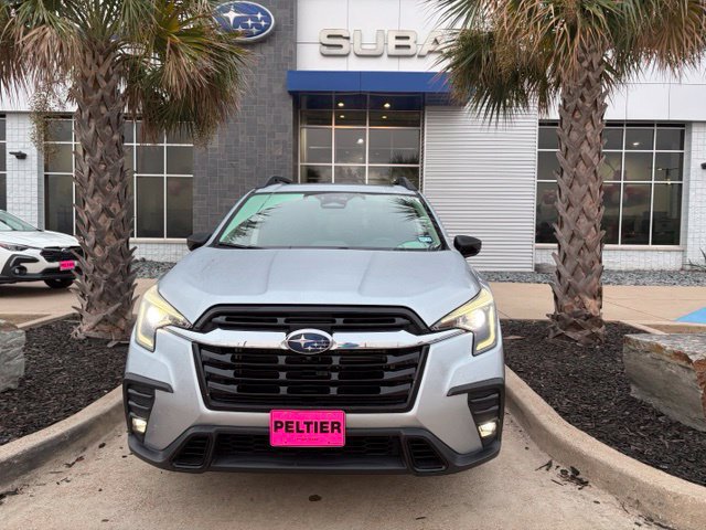 Used 2025 Subaru Ascent Limited AWD/4WD image 2