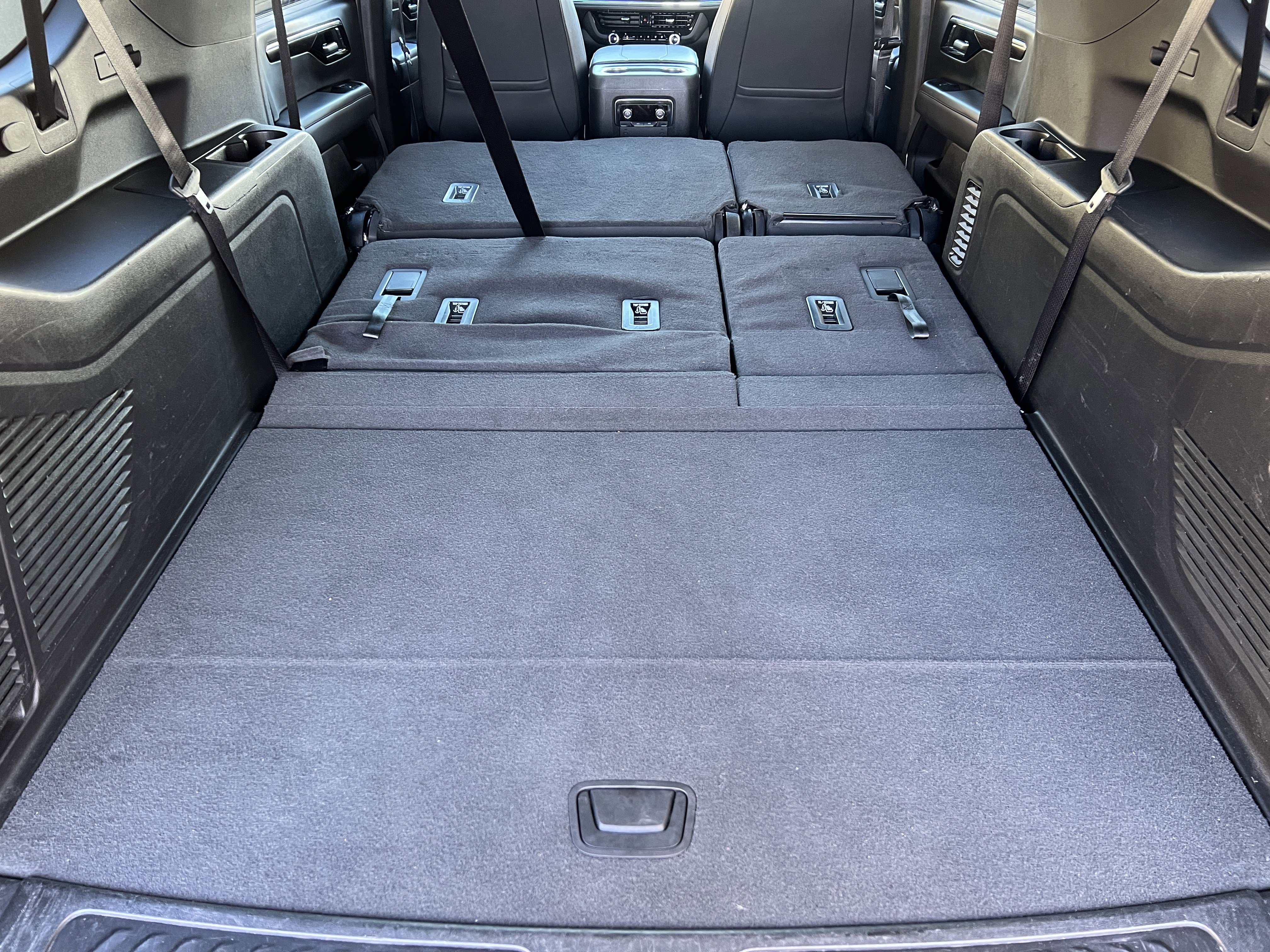 Used 2025 Chevrolet Suburban LT image 21