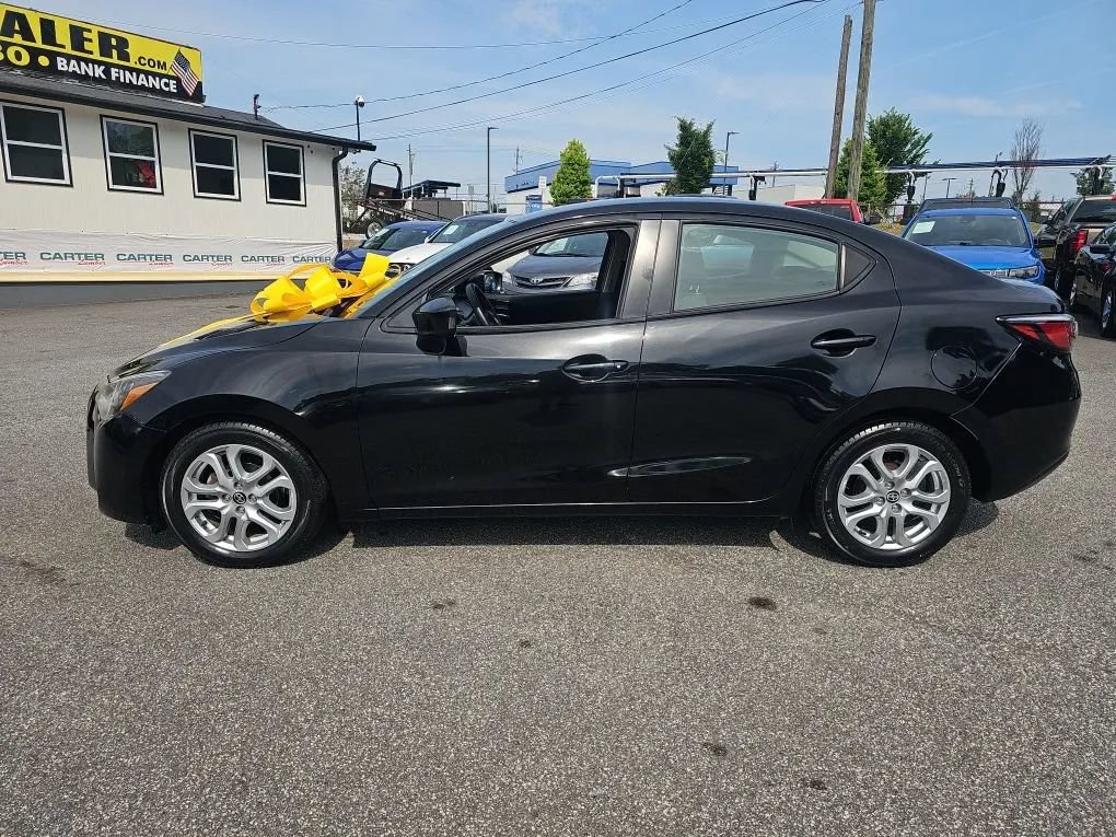 Used 2016 Scion iA FWD image 2