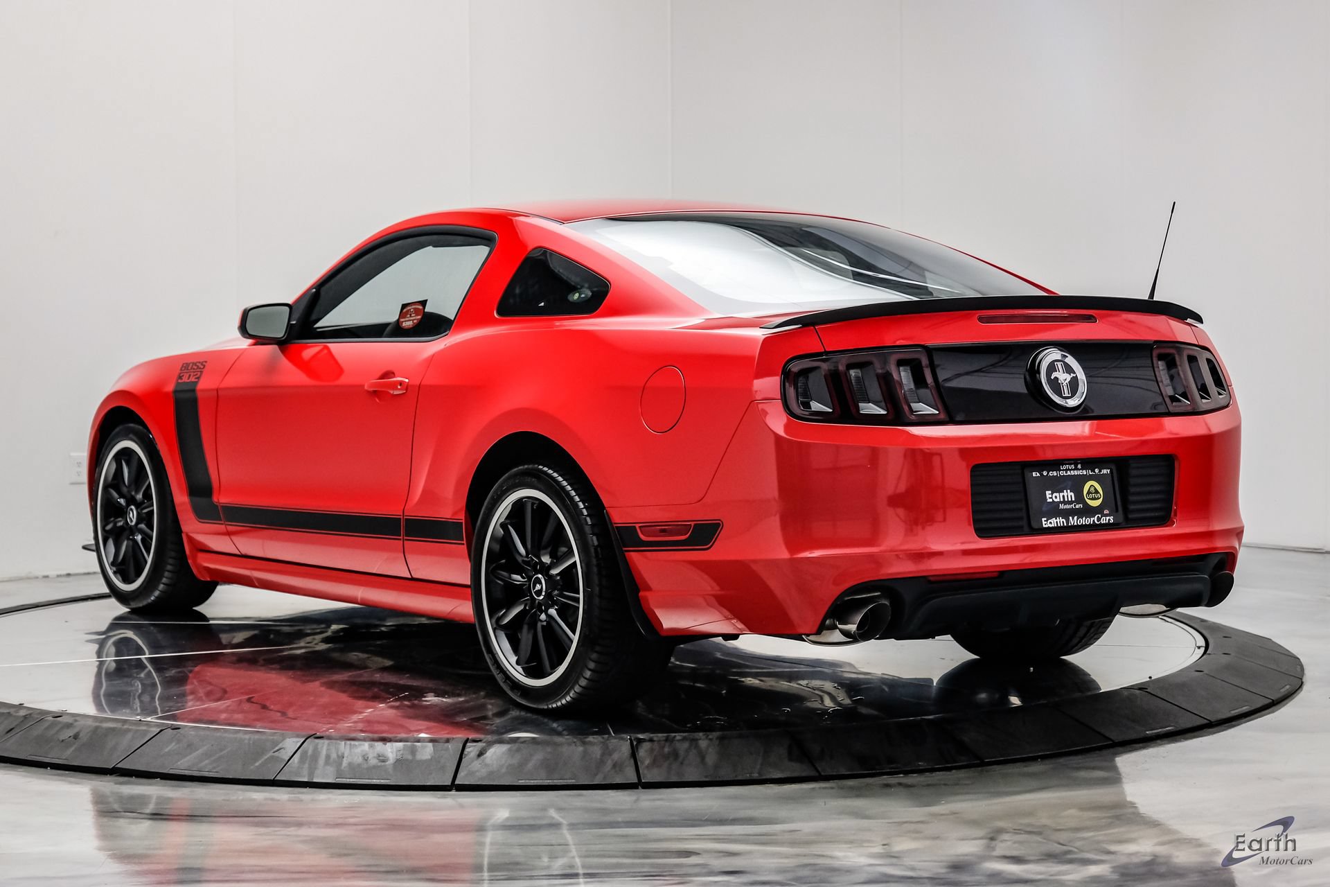 Used 2013 Ford Mustang Boss 302 w/ Boss 302 Accessory Pkg RWD image 11