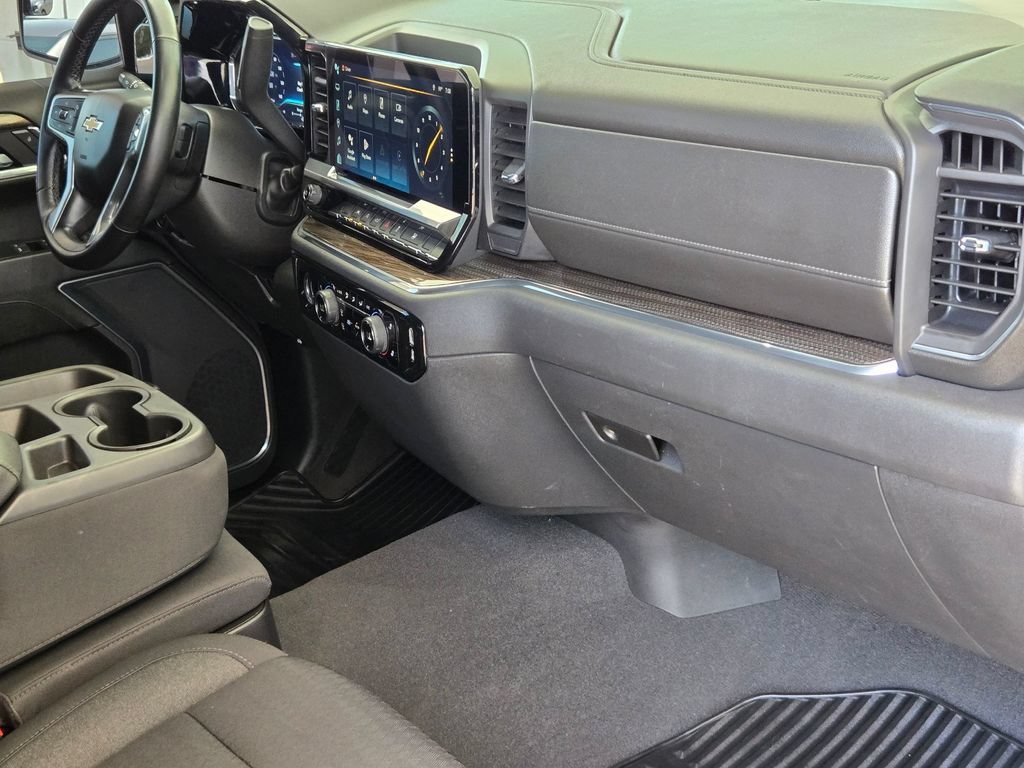 Used 2023 Chevrolet Silverado 1500 LT AWD/4WD image 25