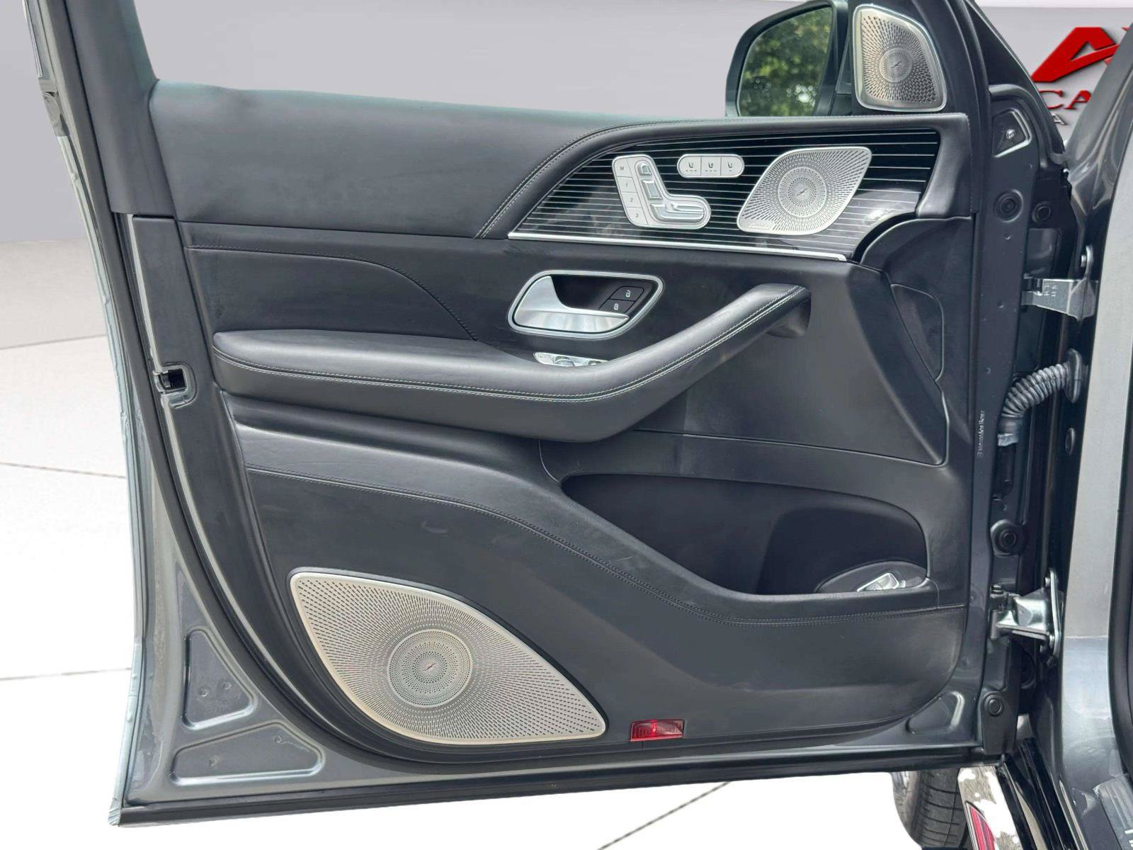 Used 2022 Mercedes-Benz Maybach GLS 600 4MATIC image 31