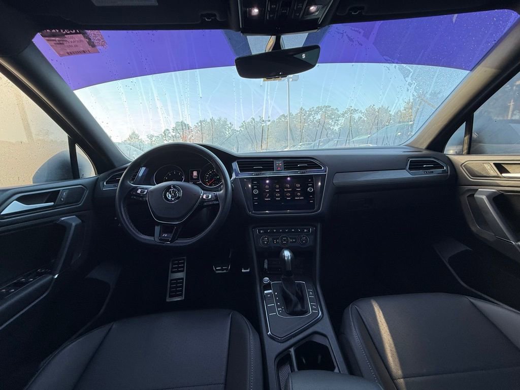 Used 2020 Volkswagen Tiguan SE R-Line image 18