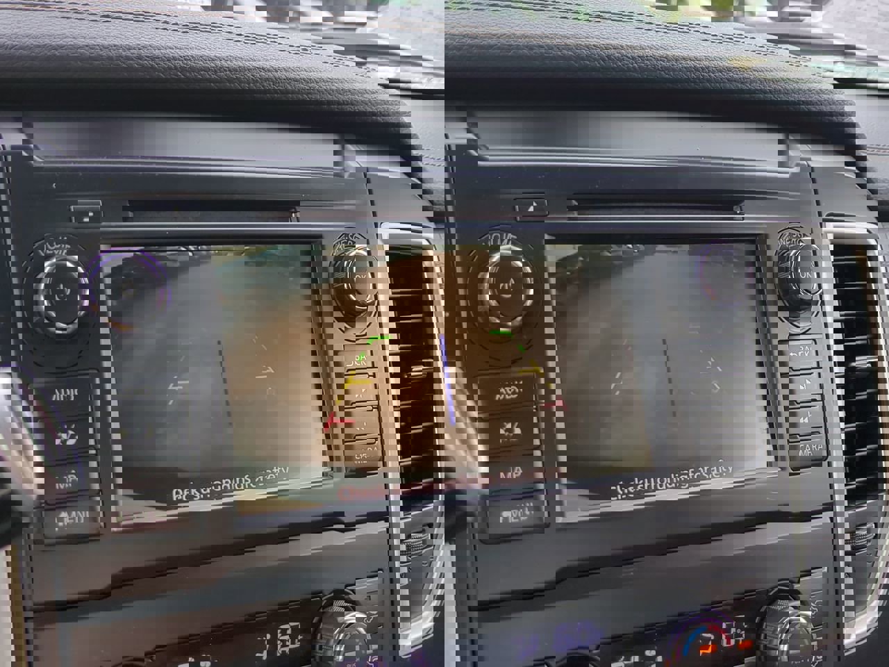 Used 2019 Nissan Titan SL w/ Midnight Edition image 21